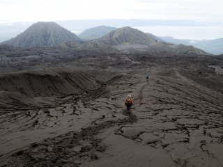 Ascension du volcan Dukono